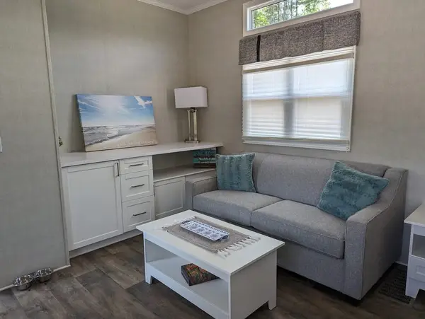 1047 Bonnie Lake Camp RD #LKR036, Bracebridge, ON P1L 1W9