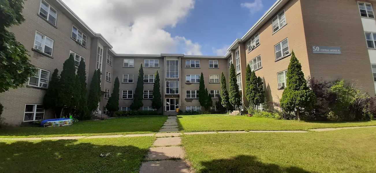 50 Central AVE W, Brockville, ON K6V 4N7