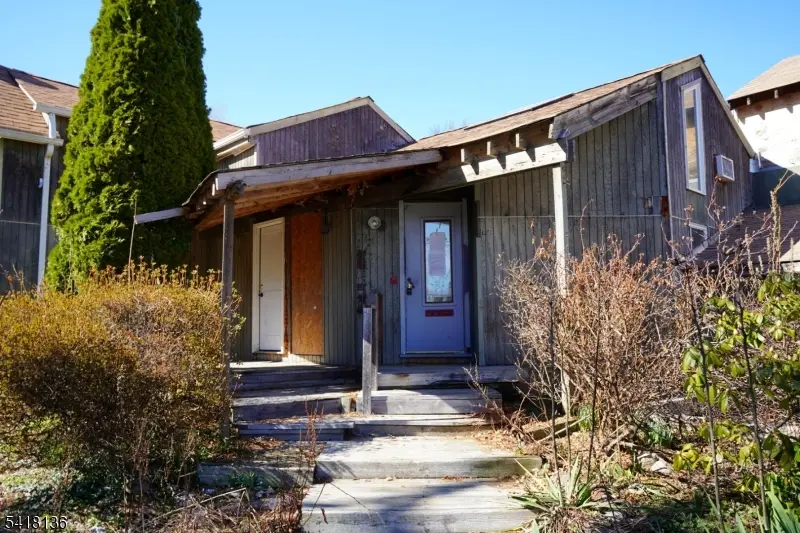 85 Roosevelt Ave, Butler Boro, NJ 07405