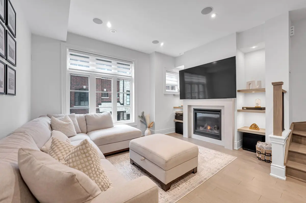 15 Lunar CRES #81, Mississauga, ON L5M 2R6