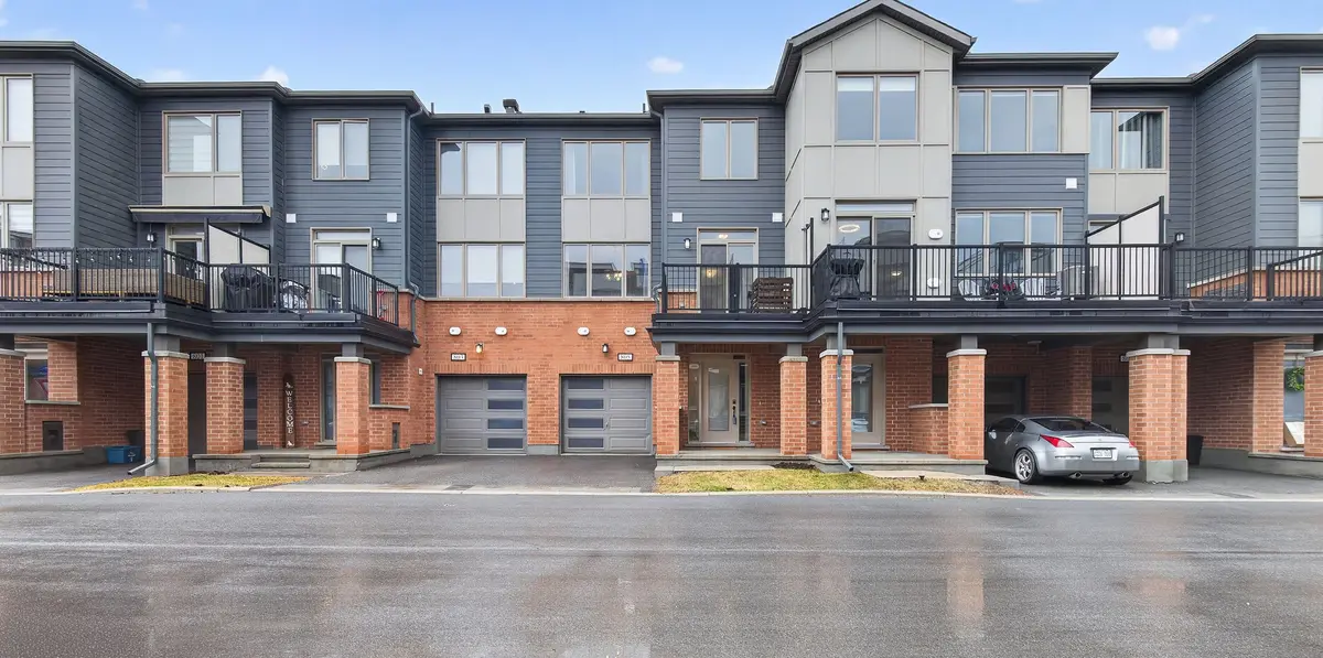 805 Kiniw Private, Manor Park - Cardinal Glen And Area, ON K1K 4Z4