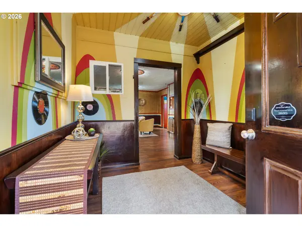 7070 NE 7TH PL, Portland, OR 97211