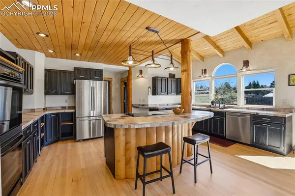 4955 Diamond DR, Colorado Springs, CO 80918