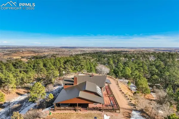 7745 Pine Oaks LN, Colorado Springs, CO 80926