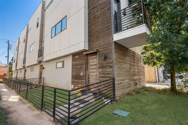 5810 Bryan Parkway #100, Dallas, TX 75206