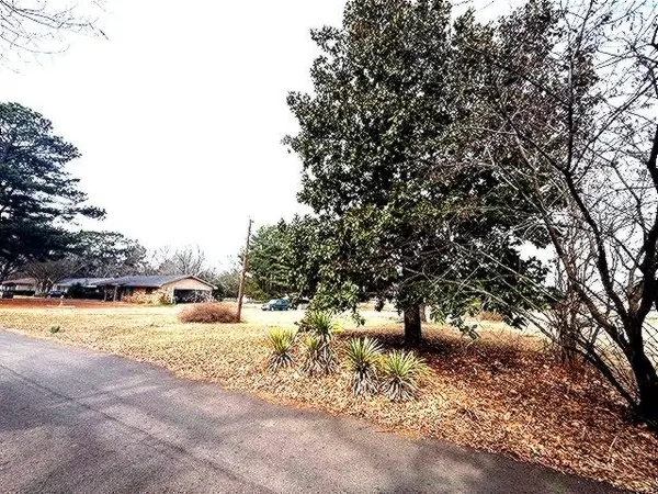 1525 Mansfield Road, Reno, TX 75462