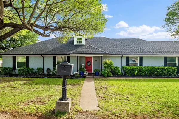 1017 S Nolan River Road, Cleburne, TX 76033