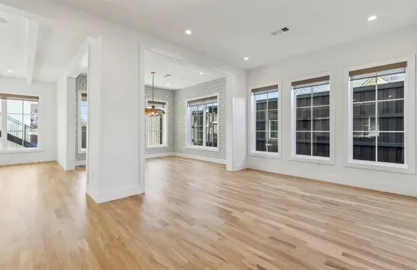 5800 Goodwin Avenue, Dallas, TX 75206