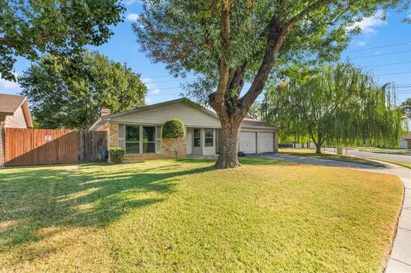 2709 Willow Bend, Bedford, TX 76021