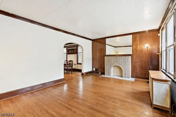 193 Hoffman Blvd, East Orange City, NJ 07017