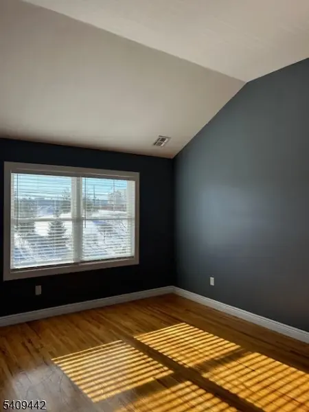 307 S Stiles St #2, Linden City, NJ 07036