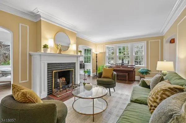 391 Up Mountain Avenue, Montclair Twp., NJ 07043