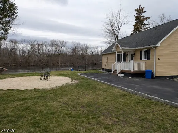 54 Riverview Cir, Little Falls Twp., NJ 07424