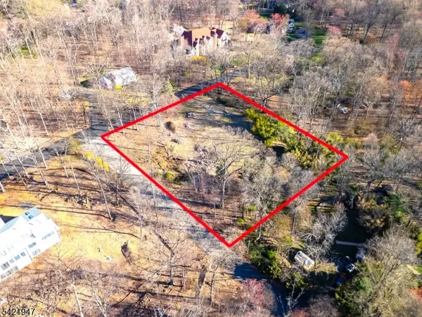 100 Skyline Dr, Watchung Boro, NJ 07069