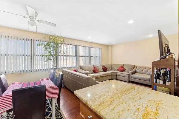 821 Jersey Ave #6A, Elizabeth City, NJ 07202