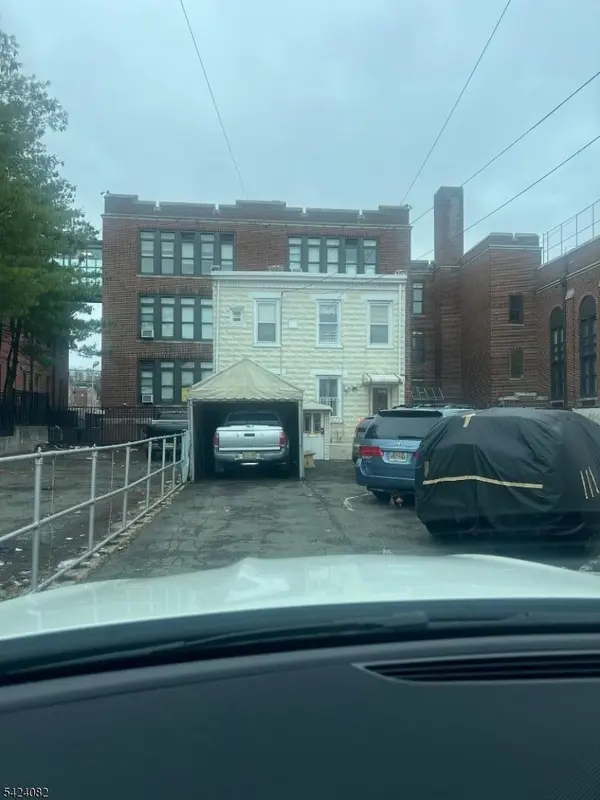 45 Market St, Paterson City, NJ 07505