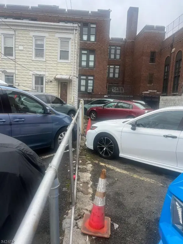 45 Market St, Paterson City, NJ 07505