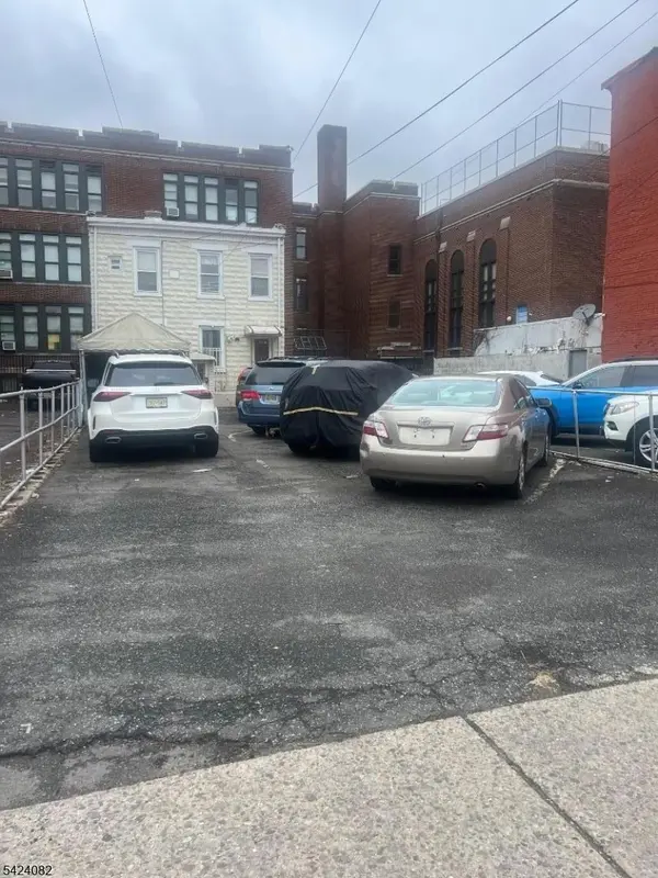 45 Market St, Paterson City, NJ 07505