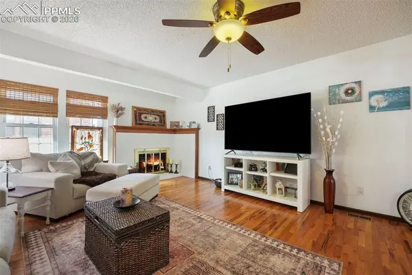 2083 Sussex LN, Colorado Springs, CO 80909