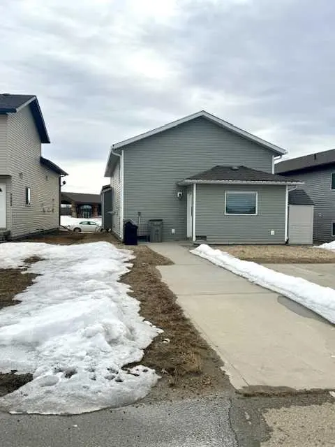 7310 114 ST, Grande Prairie, AB T8W 0K2