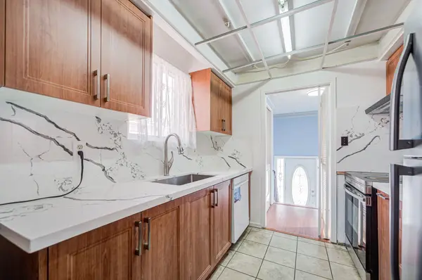 152 Micmac CRES #Upper, Toronto C15, ON M2H 2K2