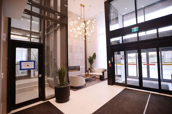 2020 Bathurst ST #721, Toronto C03, ON M5P 3L1