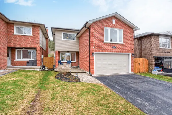 649 Dunn CRES, Pickering, ON L1W 3T4