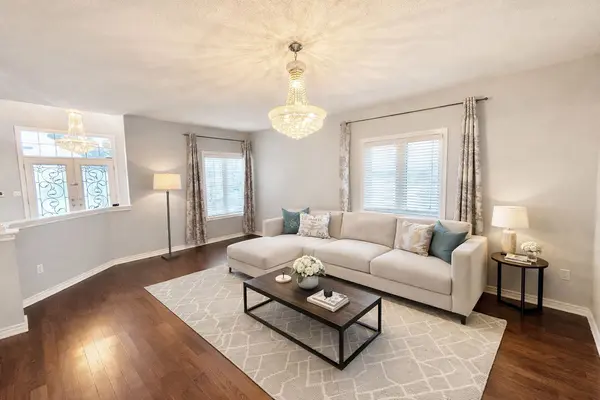 2074 Cynthia CT, Innisfil, ON L9S 4Z1