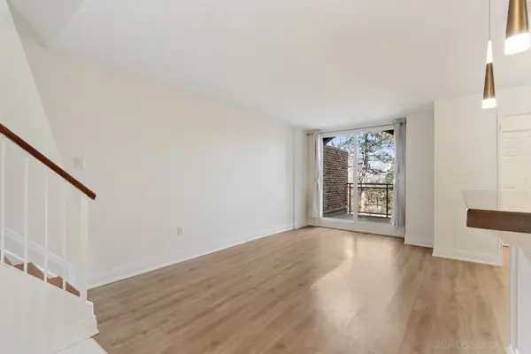 16 Elgin ST #356, Markham, ON L3T 4T4