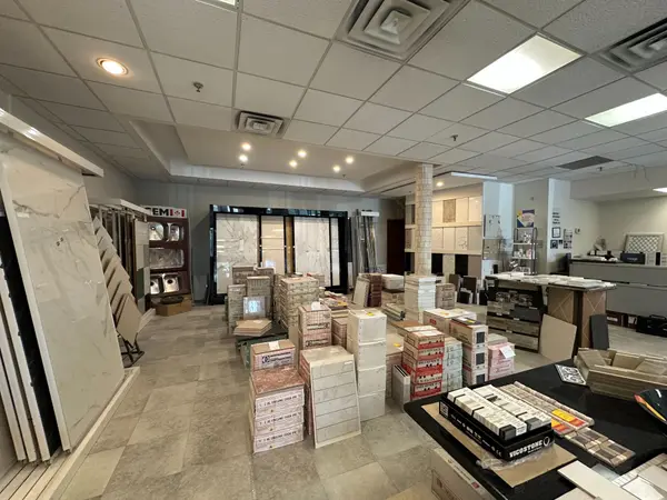 8111 Jane ST #4, Main Floor, Vaughan, ON L4K 4L7