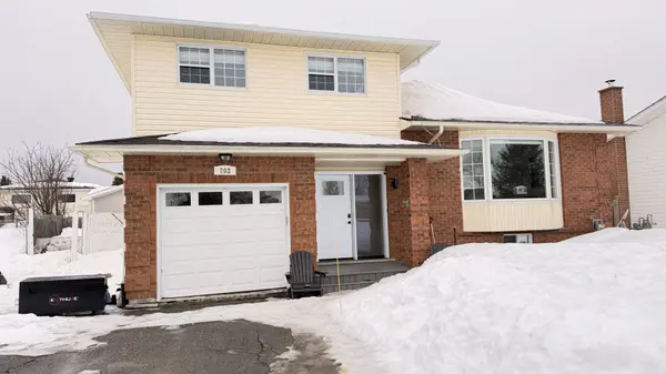 203 Malette CRES, Timmins, ON P4P 1C4