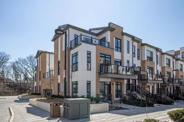 155 Canon Jackson DR ##205, Toronto W04, ON M6M 0E1