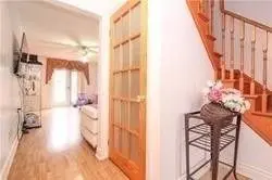 9 Salem CT, Brampton, ON L6V 4J8