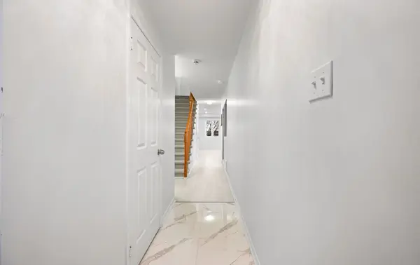 6830 Meadowvale Town Centre CIR #48, Mississauga, ON L5N 7T5