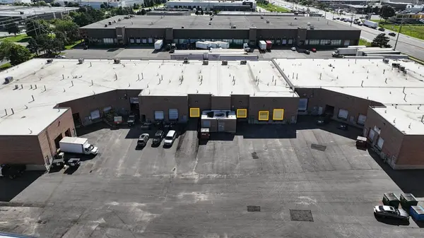 10 Wilkinson RD #13-16, Brampton, ON L6T 4M3