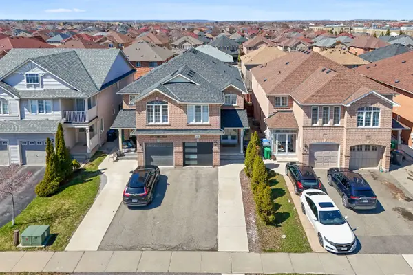 125 Tiller TRL, Brampton, ON L6X 4S9