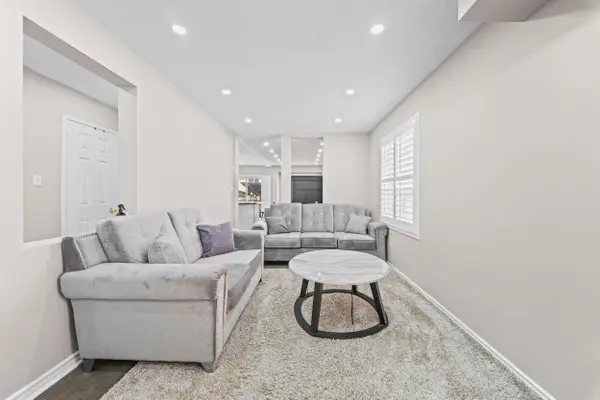 125 Tiller TRL, Brampton, ON L6X 4S9