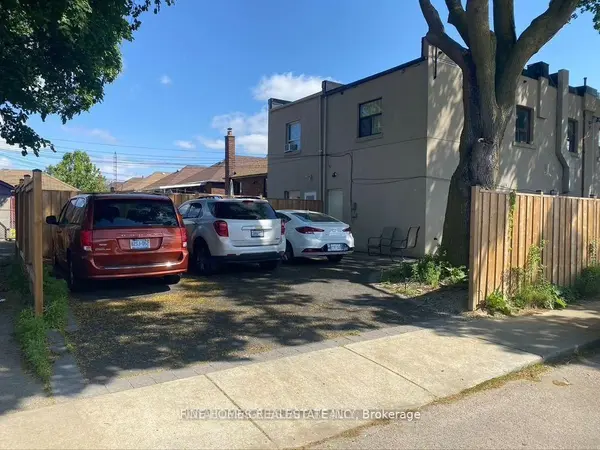 1762 Keele ST, Toronto W03, ON M6M 3X1