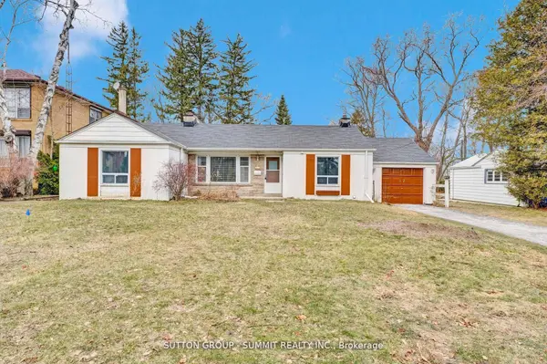 17 Ben Machree DR, Mississauga, ON L5H 2S2