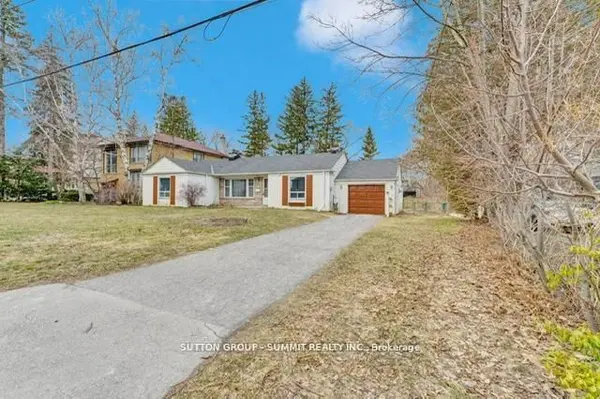 17 Ben Machree DR, Mississauga, ON L5H 2S2