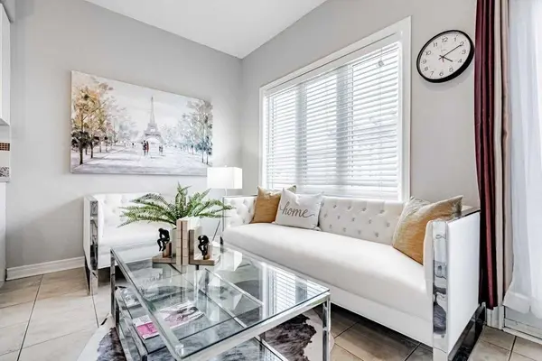 5435 Festival DR, Mississauga, ON L5M 0G6