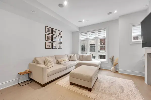 15 Lunar CRES #81, Mississauga, ON L5M 2R6