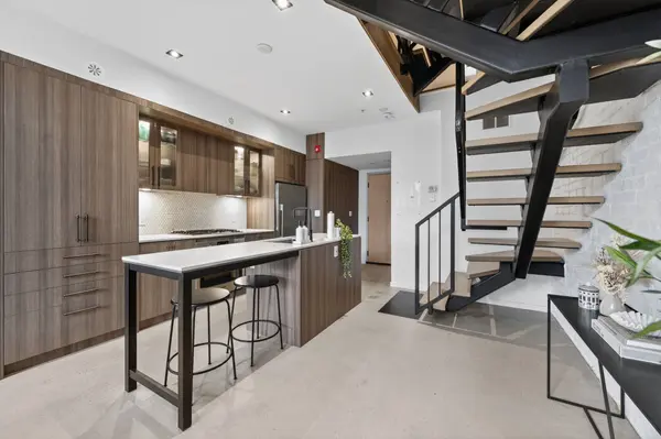 50 Bartlett AVE #7, Toronto W02, ON M6H 3E6