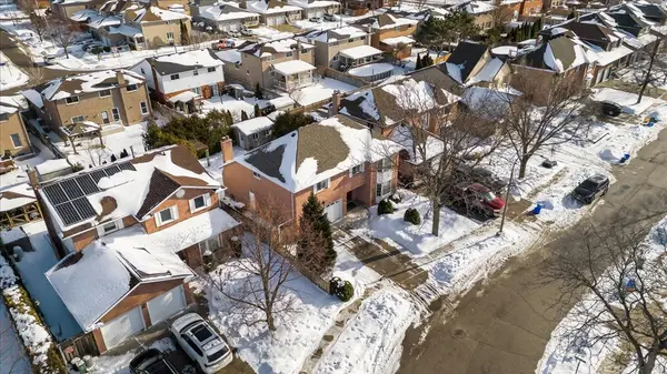 54 GOLDCREST DR, Hamilton, ON L8G 4T6