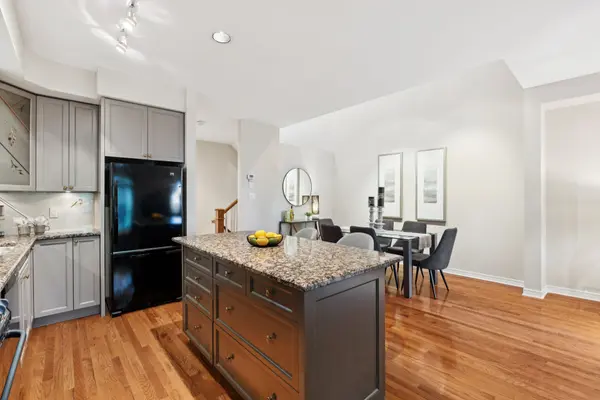 37 Creek's End LN, Crystal Bay - Rocky Point - Bayshore, ON K2H 1C7