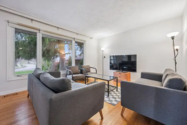 12 Delmar BLVD, Guelph, ON N1E 2K8