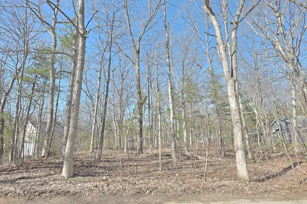 10296 Grand Oaks DR, Lambton Shores, ON N0M 1T0