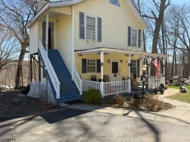 270 Espanong Rd #2, Jefferson Twp., NJ 07849