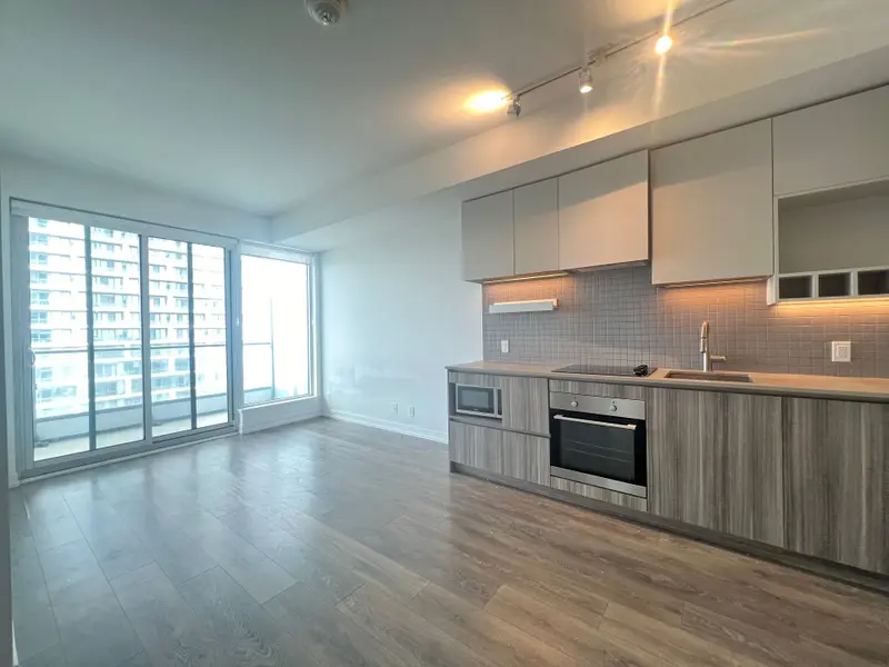 5 Buttermill AVE #3101, Vaughan, ON L4K 0J5