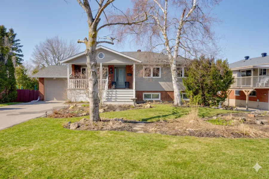 28 Jane CRES, Barrie, ON L4N 3T8